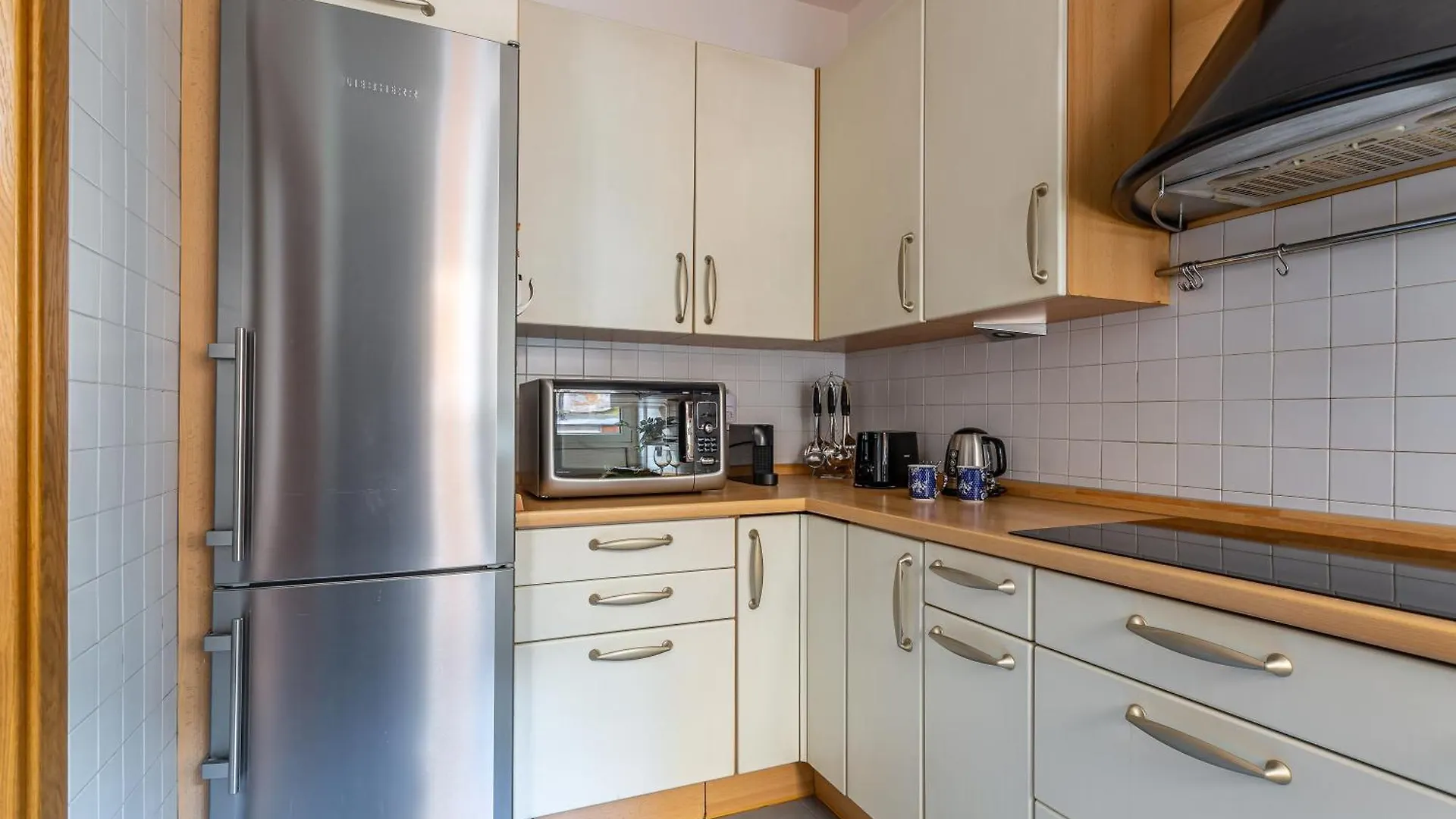 Iflat The Roman House - Spacious & Central Apt 0*, Rome Italy